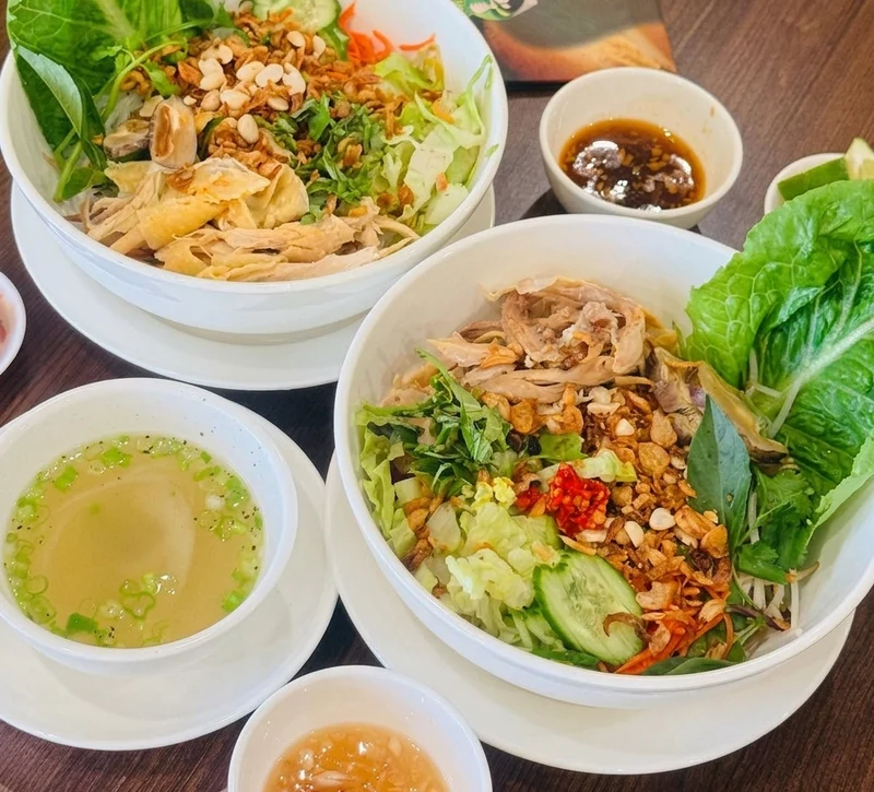 Vietnamese chicken vermicelli at Grandma&rsquo;s Kitchen on Dewdney Avenue East, Regina